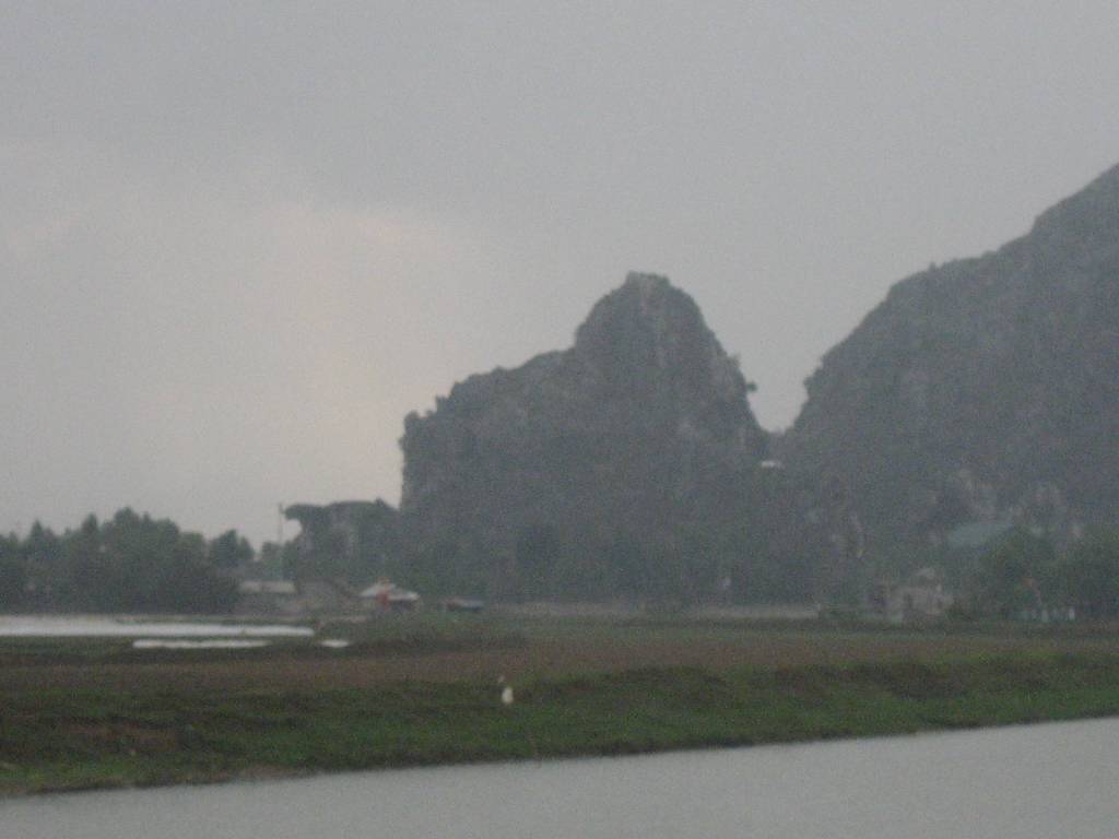 Hình ảnh núi Cổ ngựa làng Kênh Gà .jpg - Ninh Bình